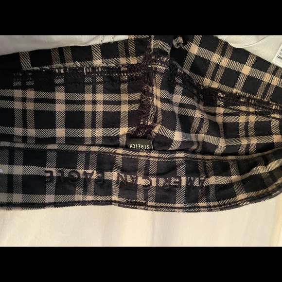 American eagle plaid mom jeans (size 8) (SOLD) - Picture 3 of 4